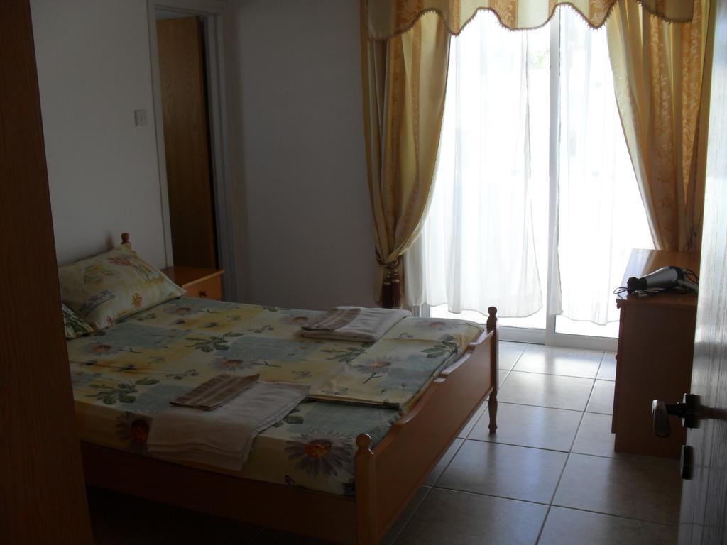 Villa Theodora Paphos Pokoj fotografie